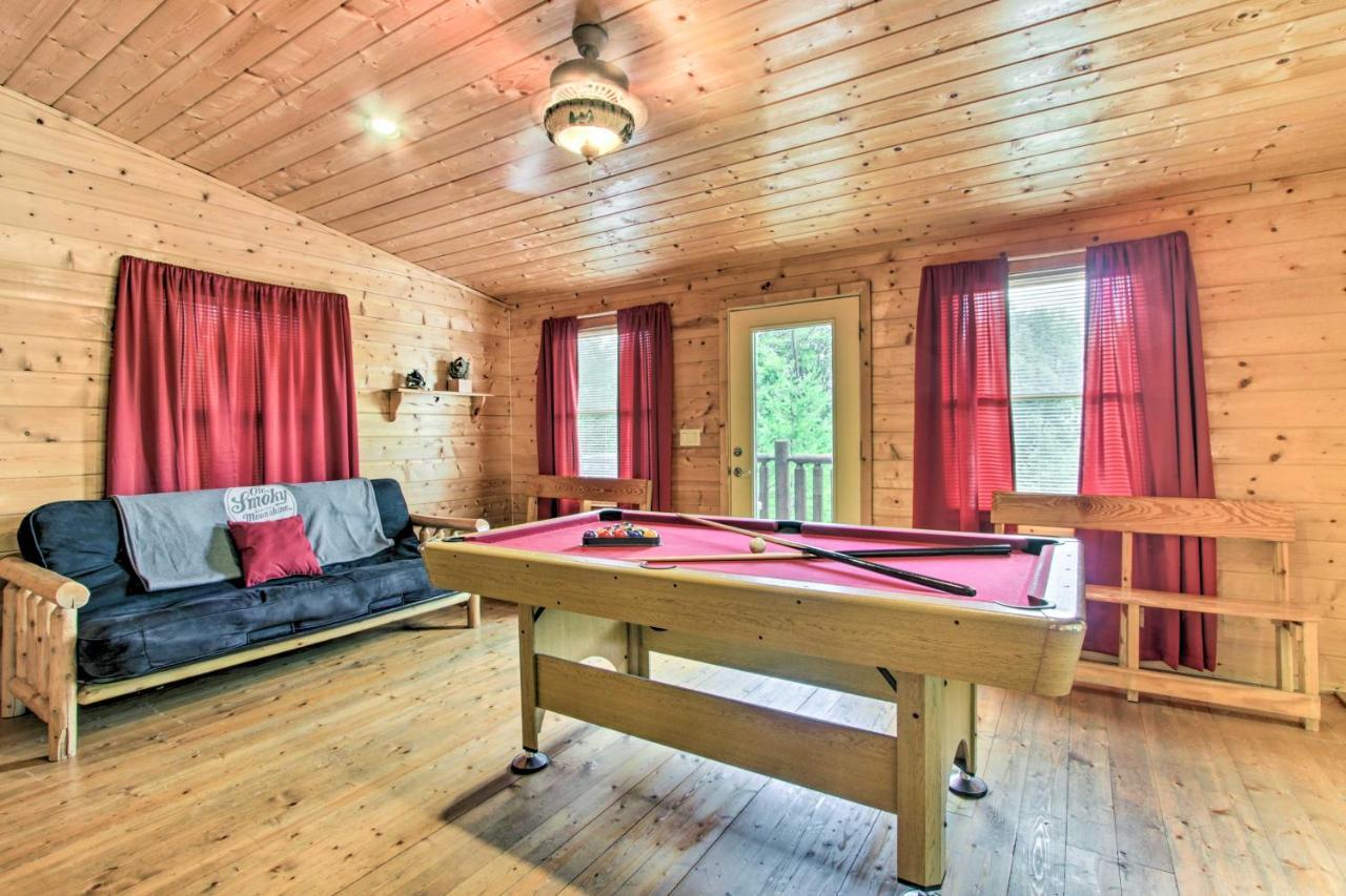 Cabin With Hot Tub And Deck About 12 Mi To Pigeon Forge! Sevierville Zewnętrze zdjęcie