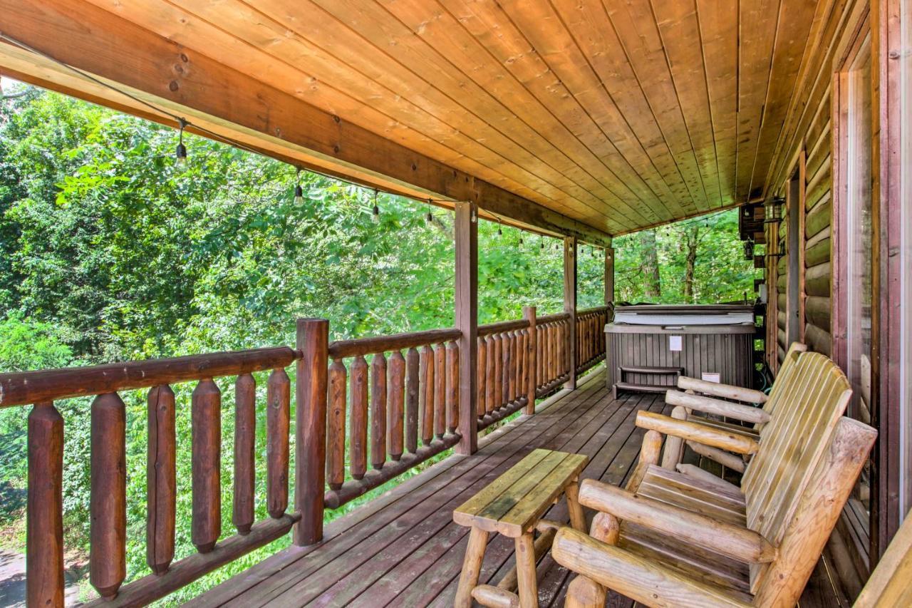 Cabin With Hot Tub And Deck About 12 Mi To Pigeon Forge! Sevierville Zewnętrze zdjęcie