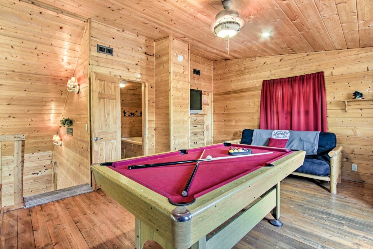 Cabin With Hot Tub And Deck About 12 Mi To Pigeon Forge! Sevierville Zewnętrze zdjęcie